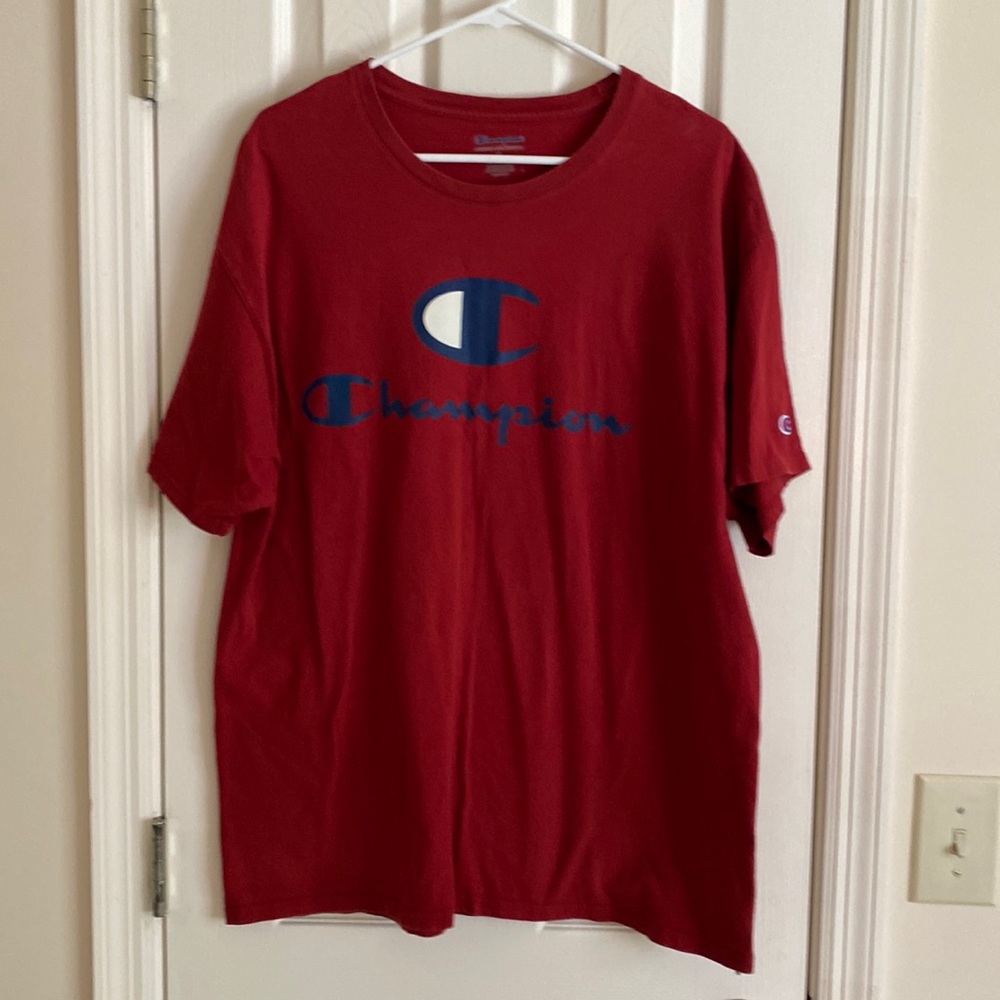 Champion Mens XL red tshirt